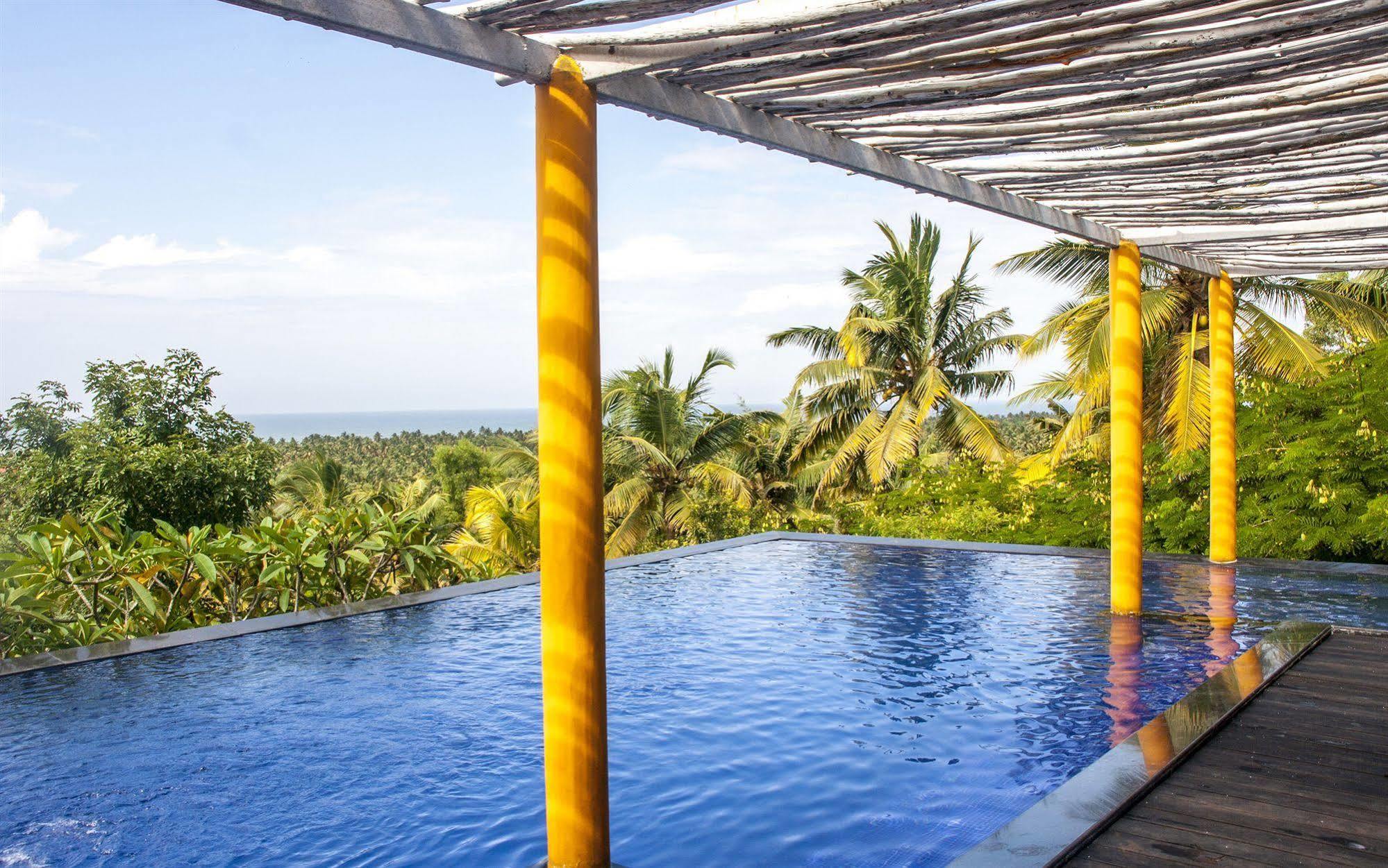 Over The Hill Poovar Exterior foto